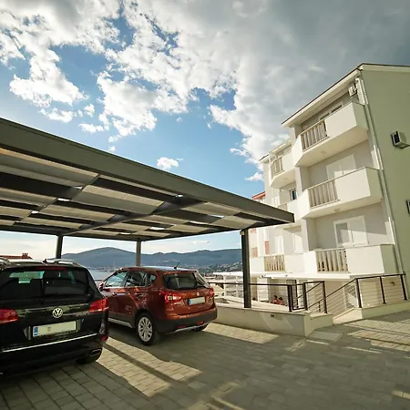 Gazebo Apartament *